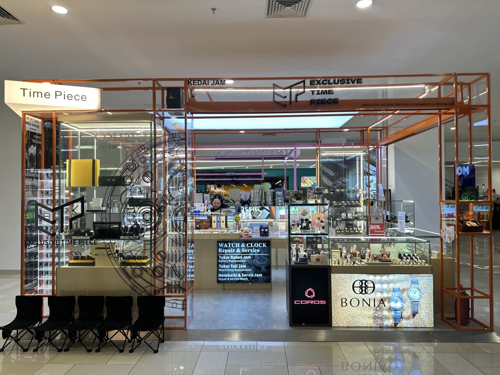 EXCLUSIVE TIME PIECE